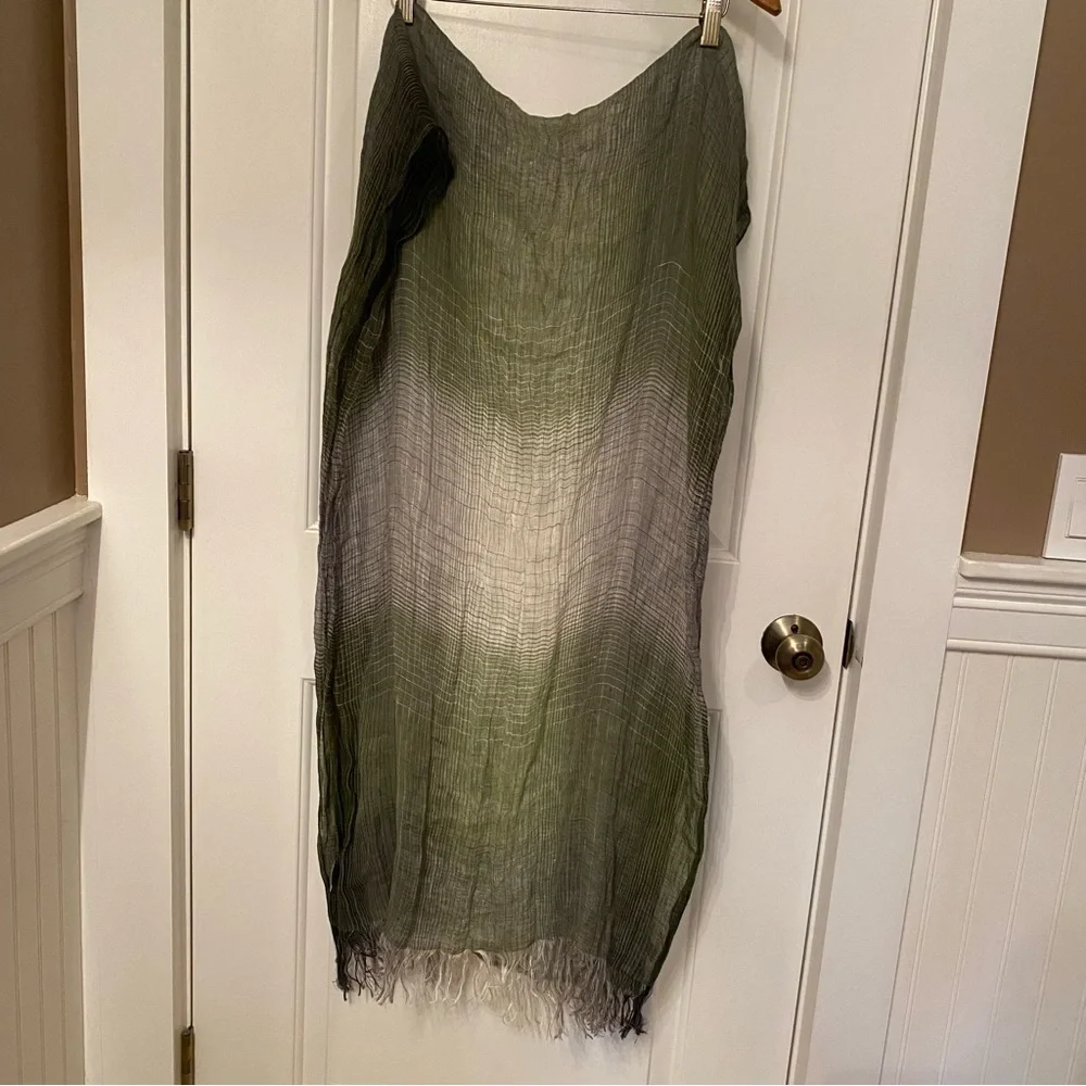 COLOMBO SCARF GREEN WHITE BLACK OMBRÉ LINEN WRAP LARGE RECTANGLE FRINGE ITALY